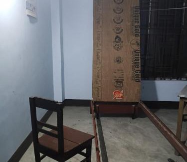 Sualkuchi Apartment | The Nomad's Nook