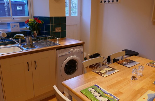 Tideswell Cottage | THE NOOK, a cosy 3 bed cottage, newly renovated & pet friendly in Tideswell
