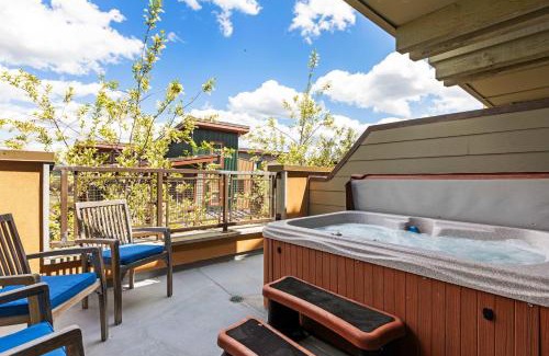 Kimball Junction House | The Nook at Newpark-Mountain days Hot tub nights