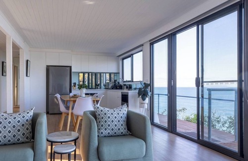 Wye River House | The Nook - relaxing home breathtaking ocean views
