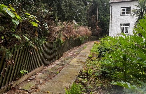 Kington House | The nook sleeps 9 with hot tub