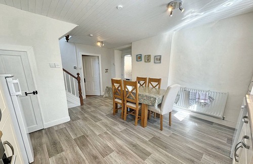 Alston House | The Nookery - Cosy Cottage in the Heart of Town