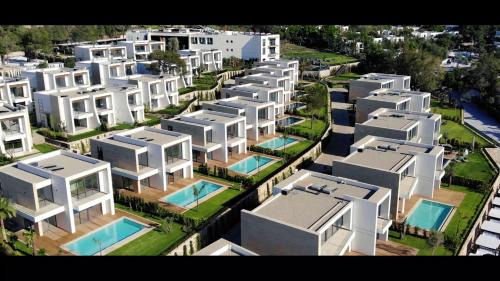 Torba Hotel | The Norm Collection Door'a Bodrum