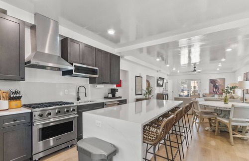 Tuscaloosa Condo | The Norma High-end Condo | Blocks from Stadium | Game Day
