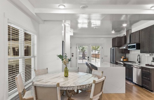 Tuscaloosa Condo | The Norma High-end Condo | Blocks from Stadium | Game Day