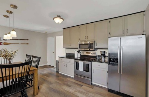 Buckeye Lake House | The North Shore Spot-Waterfront Home!