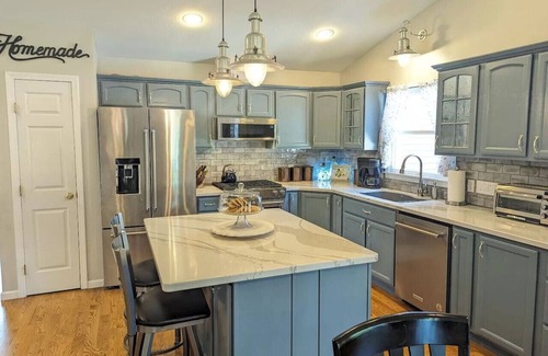 Ludington House | The North Shores Upscale Home Near The Beach