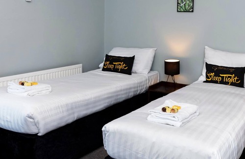 Saint Asaph Apartment | The North Wales Gathering - Hot Tub & Sleeps Up To 16