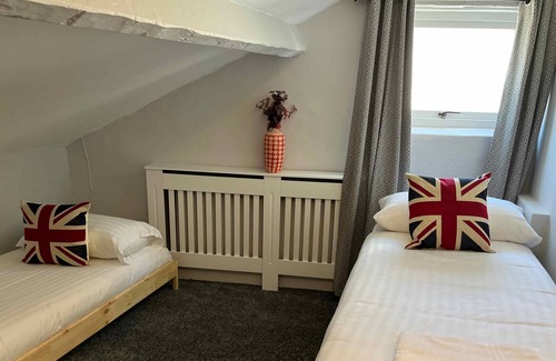 Saint Asaph Apartment | The North Wales Gathering - Hot Tub & Sleeps Up To 16