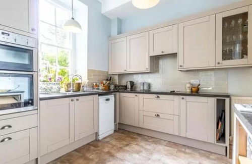 Wroughton House | The North Wing of Wroughton Country Retreatnn