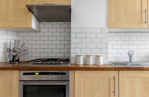 St. Helen's Apartment | The Notting Hill Villas
