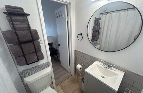 Barksdale Apartment | The Nueces River Retreat - Room #2
