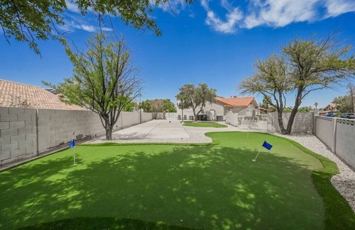 Green Valley North House | The Nuevo Luxe Villa