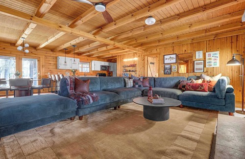 Logan Cabin | The Oak & Oar Camphouse