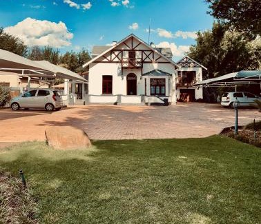 Potchefstroom House | The Oak Potch Guesthouse