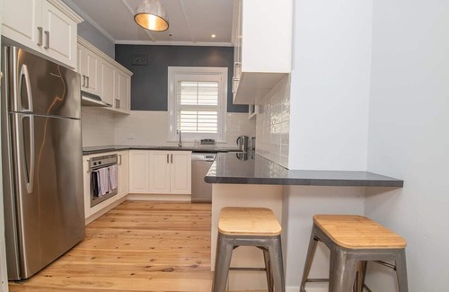 Orange House | The Oaks on March - Stunning & Elegant CBD Home