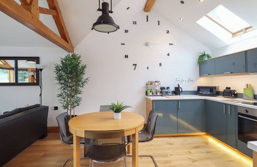 Llangollen Cottage | THE OAKS, pet friendly, luxury holiday cottage in Llangollen