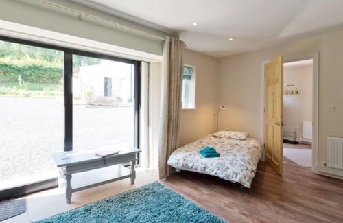 Ashford Cottage | The Oaks Secluded Cosy Cottage near Ashford