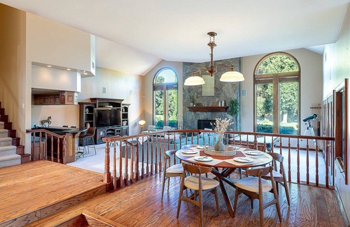 Murrieta House | The Oaktree Estate by Fieldtrip | 7 Acre Private Resort with Lake, Pool & Vineyard
