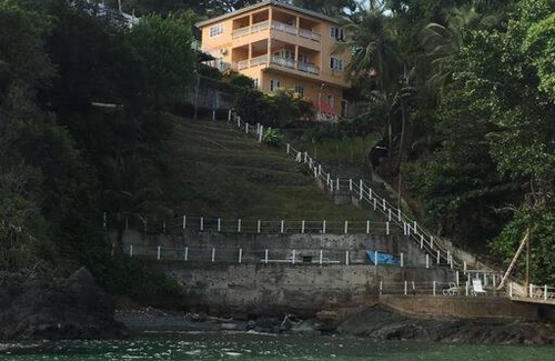 Prospect Apartment | The Oasis with private beach and fantastic views