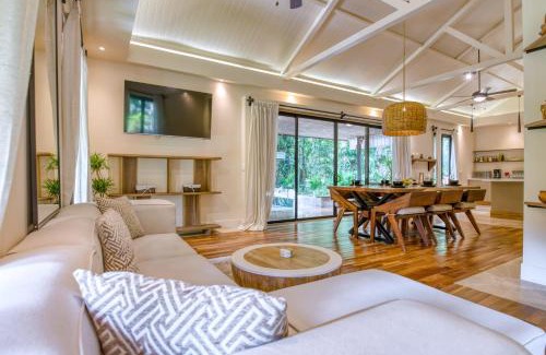 Manzanillo Villa | The Oasis at Puket