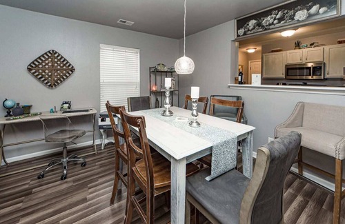 North Charleston House | The Oasis at Saratoga