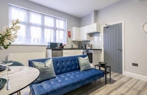 Harrow Apartment | The Oasis