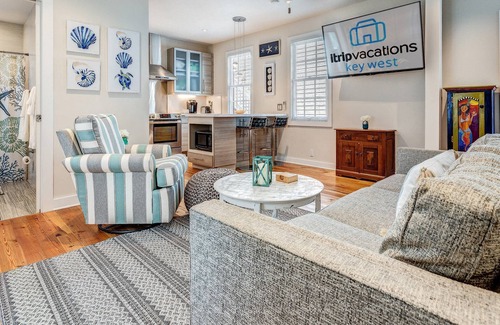 Key West Historic District Condo | The Oasis: Stylishly Updated 1BR Home Convenient to Duval St & Beaches, Shared Pool & Pet-Friendly!