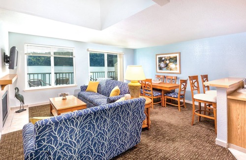 Adelma Beach Resort | The ocean and mountain experience!