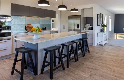 Whangamata House | The Ocean Gem - Whangamata Holiday Home