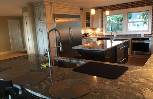 Saint Helena Island House | The Ocean Oasis: Newly Renovated Luxurious 6 Bedroom Beach Front Home, Sleeps 18