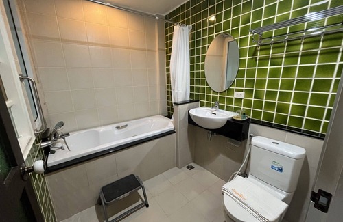 North Pattaya Condo | The Ocean Private beach