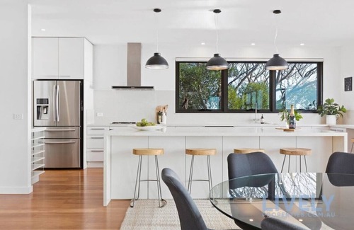 Mount Martha House | The Ocean's Edge, Luxury Entertainer with Views