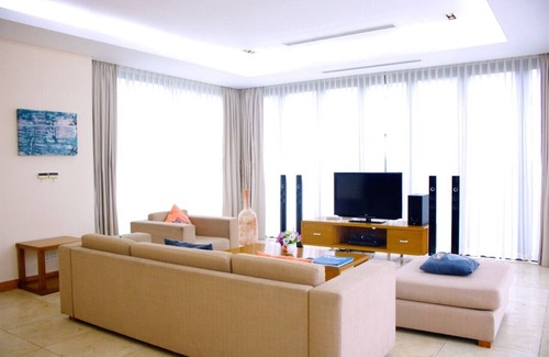 Dich Vong Hau Villa | The Ocean Villas Da Nang