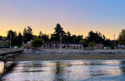 Davis Bay Hotel | The Oceanside, a Coast Hotel