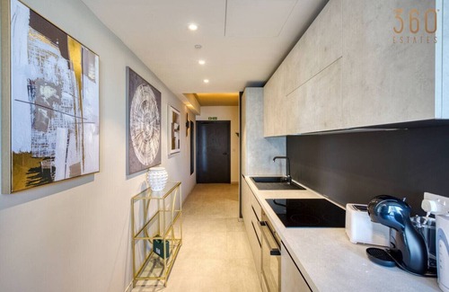 Paceville Apartment | The Official Mercury Suites: APT w/access to Pool
