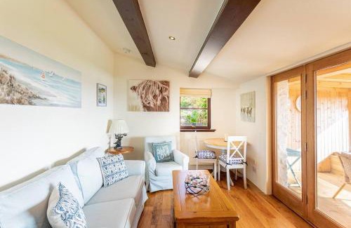 Port of Menteith House | The Old Barn - cottage with spectacular lake view