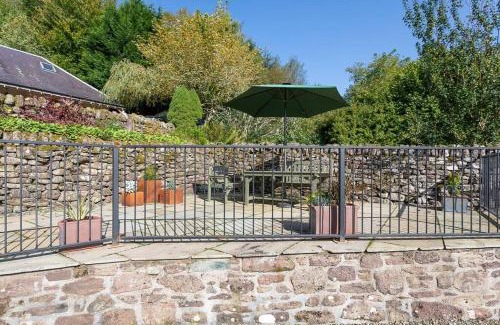 Port of Menteith House | The Old Barn - cottage with spectacular lake view