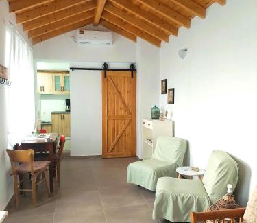 Mesotopos House | The Old Barn House