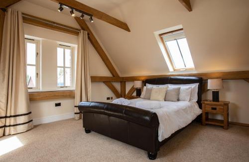 Yarmouth House | The Old Barn, Newclose Farm