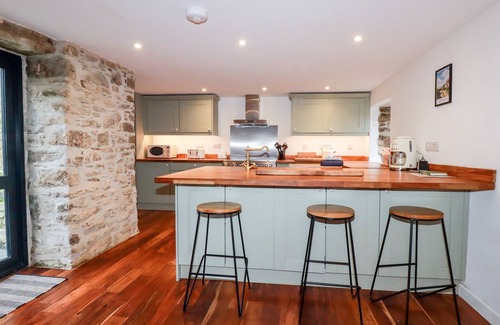 Fivelanes Cottage | The Old Cattle Barn