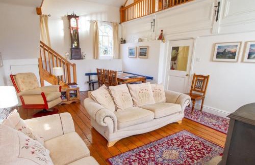 Pontesbury House | The Old Chapel