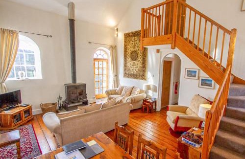Pontesbury House | The Old Chapel