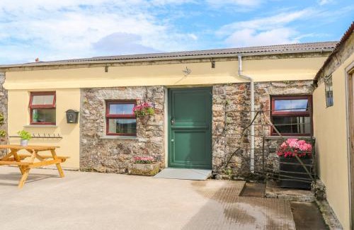 Mabe House | The Old Cows House