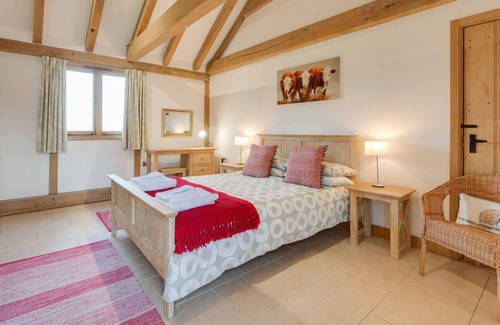 Stone in Oxney House | The Old Cowshed in the beautiful Tenterden