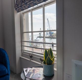 Poole Apartment | The Old Custom House