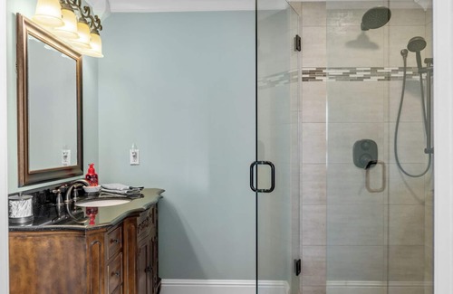 Rineyville Other | The Old Farmhouse Inn-Mrs. Generose Room
