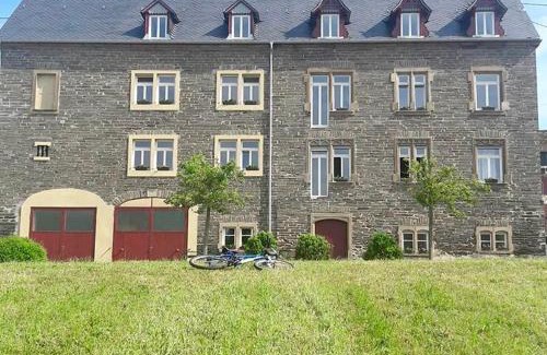 Brauneberg Apartment | The Old Gemeinde House by the Mosel River