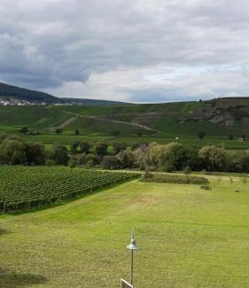 Brauneberg Apartment | The Old Gemeinde House by the Mosel River