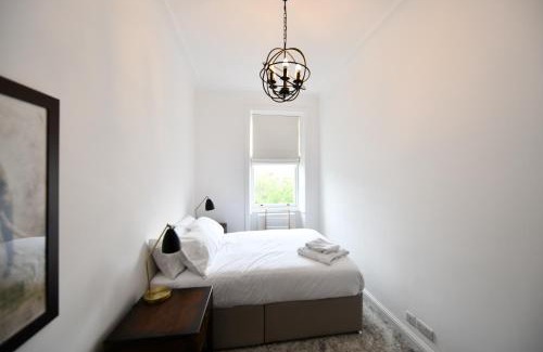 Ayr House | The Old Manse